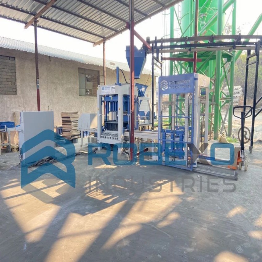 Solid Automatic Concrete Block Making Machine