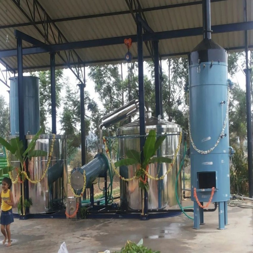 SS 304 Palmarosa Oil Distilation Plant
