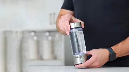 Hydrogen Water Bottle vs. Regular Water Bottle: Is It Worth the Hype?