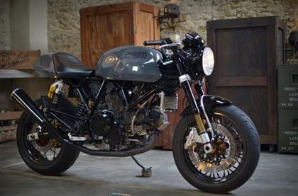 Ride the Ducati Sport 1000 Biposto – Timeless Italian Design
