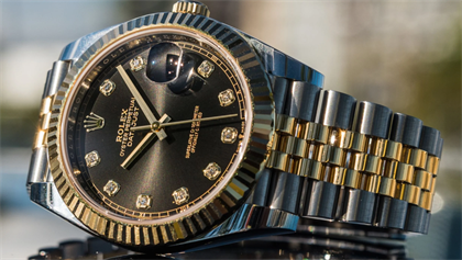 Elevate Your Style with the Clean Factory Datejust Motif Dial