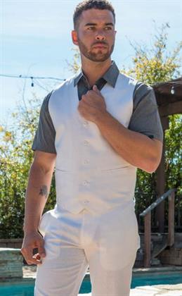 The Perfect Linen Suit for Men: Stay Cool and Stylish