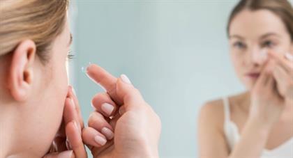   Best Tips for Transitioning from Glasses to Contact Lenses 