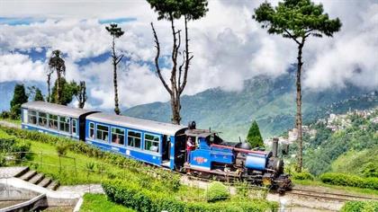 Darjeeling Honeymoon Guide: Romance in the Himalayan Hills