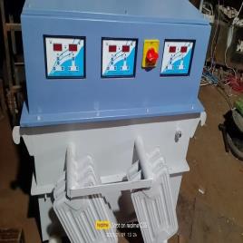 200 kVA Three Phase Oil Cooled Servo Voltage Stabilizer, For Commercial