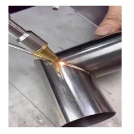 Mild Steel Laser Welder, Automation Grade: Automatic, 200-300 A