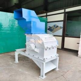 Motor Mild Steel Red Bricks Crusher Machine, Automation Grade: Semi-Automatic, Capacity: 5000KG