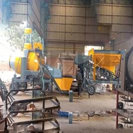 Reversible Drum Mixer With Automatic Material Feeding System