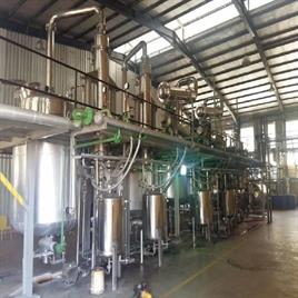 Essential oil manufacturing machine