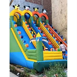 4 Seliding Bouncy Castle