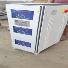 25 Kva Three Phase Air Cooled Servo Voltage Stabilizer, For Industrial