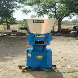 30HP CATTLE FEED PALLET MACHINE, More than 500 kg/hr