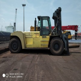 32 TON HYSTER FORKLIFT WITH COILRAM ATTACHMENT, COIL LIFTER, Model Name/Number: 2013
