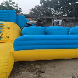 4 Ball Inflatables Game .