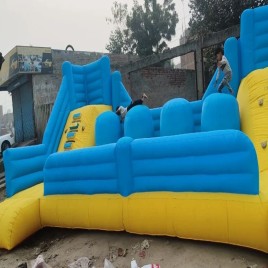 4 Ball Inflatables Game .