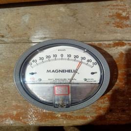 4 inch / 100 mm Original Dwyer Magnehelic Gauge 2000 Series With Good Quality