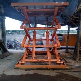 40-50 feet Hydraulic Scissor Lift, Capacity: 0.3-0.5 ton