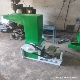 5 HP Groundnut Oil Cake Grinding Machine, Blower Pulverizer, 10Kg/hr