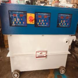 50 kVA Three Phase Oil Cooled Servo Voltage Stabilizer, For Commercial