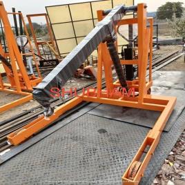 500 kgs to 5000 kgs Yellow Manual Mobile Floor Crane