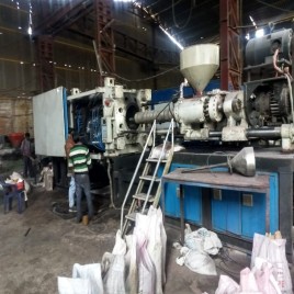 55kw Used Injection Molding Machine, 800liter, Size: 30x7x9