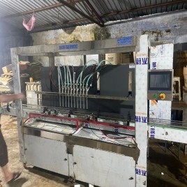 8 Electric Oil Filling Machine, Capacity: 60 BPM