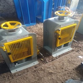 Aluminum,Stainless Steel Industrial Concrete Cube Testing Machine, 240 V