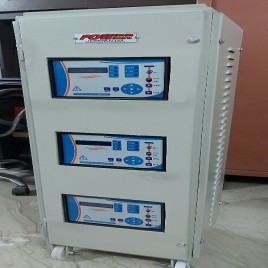 Automatic 98% 15KVA Three Phase Servo Voltage Stabilizer Air Cooled, 415 Volt, 300 - 470 Volt