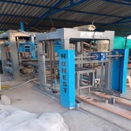 Automatic Concrete Hollow Block Making Machine, Capacity: 2000 Blocks per Hour