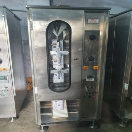 Automatic groundnut oil filling machine