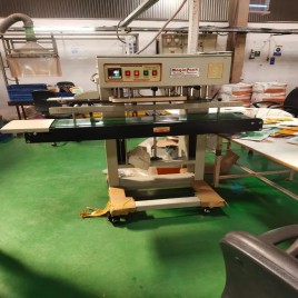 Automatic Heavy Duty Continuous Sealing Machine, 500 pouch/hour