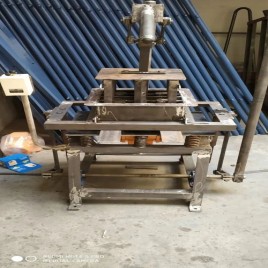 SEMI AUTOMATIC CONCRETE BLOCK MAKING MACHINE