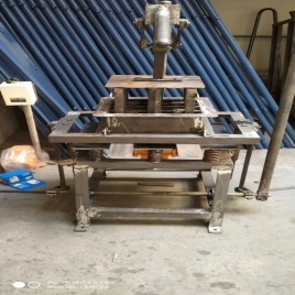 SEMI AUTOMATIC CONCRETE BLOCK MAKING MACHINE