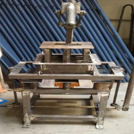 SEMI AUTOMATIC CONCRETE BLOCK MAKING MACHINE