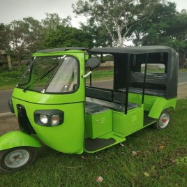Battery Operated Passenger E Rickshaw