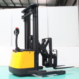 Battery Operated Stacker, For Bulk Material Terminals