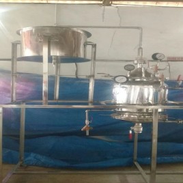 Bay Laurel Spices Oils Distillation Plants, Capacity: 5 TPD