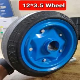 Black And Green Rubber Tubeless Trolley Wheels