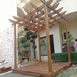 Brown Fabricated Out Door Wooden Pergola, For Garden Manufacturer