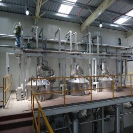 Cinnamon Leaf Oil Distillation Plant, Capacity: 5 TPD