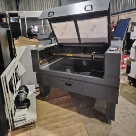 Co2 Laser Cutting And Engraving Machine