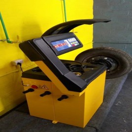 COBURG Yellow Wheel Balancing Machine