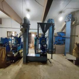 Commercial Expeller 6 Bolt Sesame Semi Automatic Oil Mill, Capacity: 5 ton/day