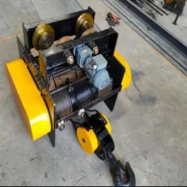 DERRICK 1 Ton Wire Rope Hoist, For Industrial