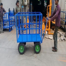 DOOR TYPE PLATEFORM TRUCK