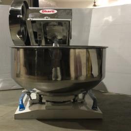 Flour Mixer Machine 10 Kg, Capacity: 10-15 Kg