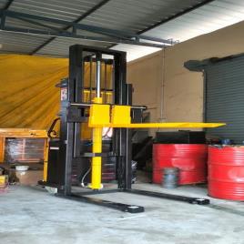 Fork Staker Hunter semi electric stackers, DC