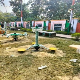 GI Red Outdoor Gym Triple Twister