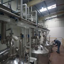 GINGER SPICE OIL DISTILLATION PLANT, Capacity: 100 TPD