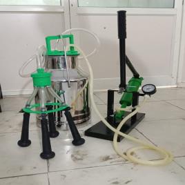 Hand operated milking machine INC DELIVERY